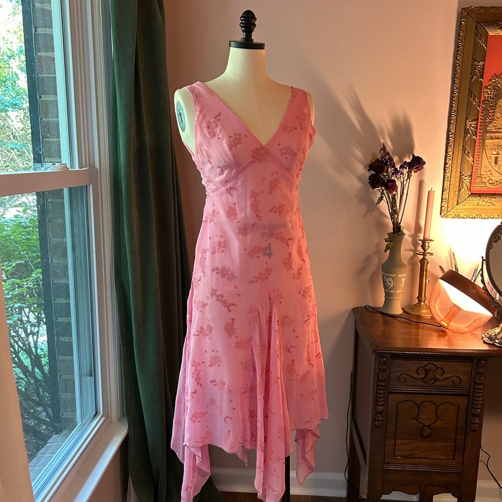 Anna Sui 🎀 Pink beaded Asymmetrical Dress